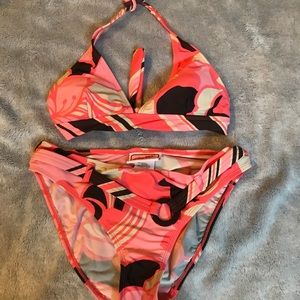 Bikini 👙 bathing suit